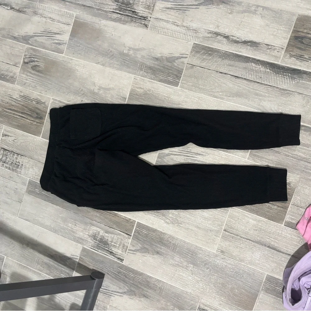 ALO Yoga have matching